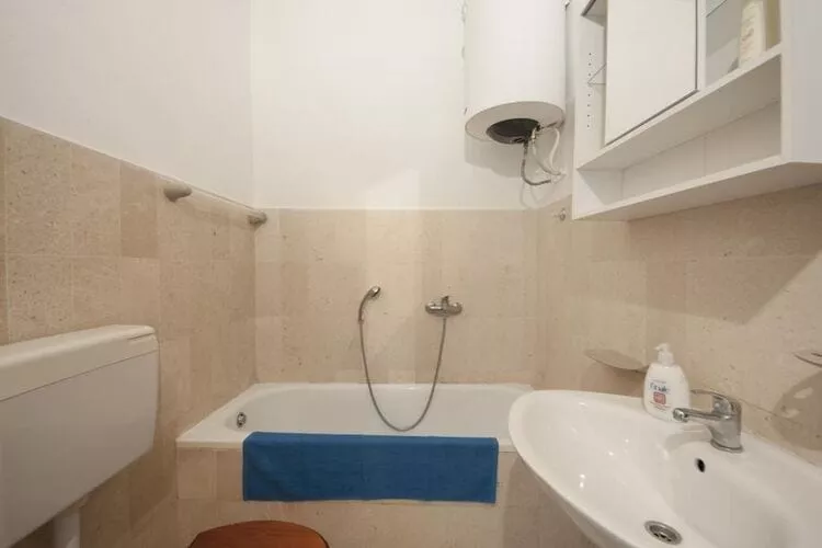 Apartments Kalajzic - Two Bedroom Apartment with Garden and Terrace(A2) (ST)-Bathroom