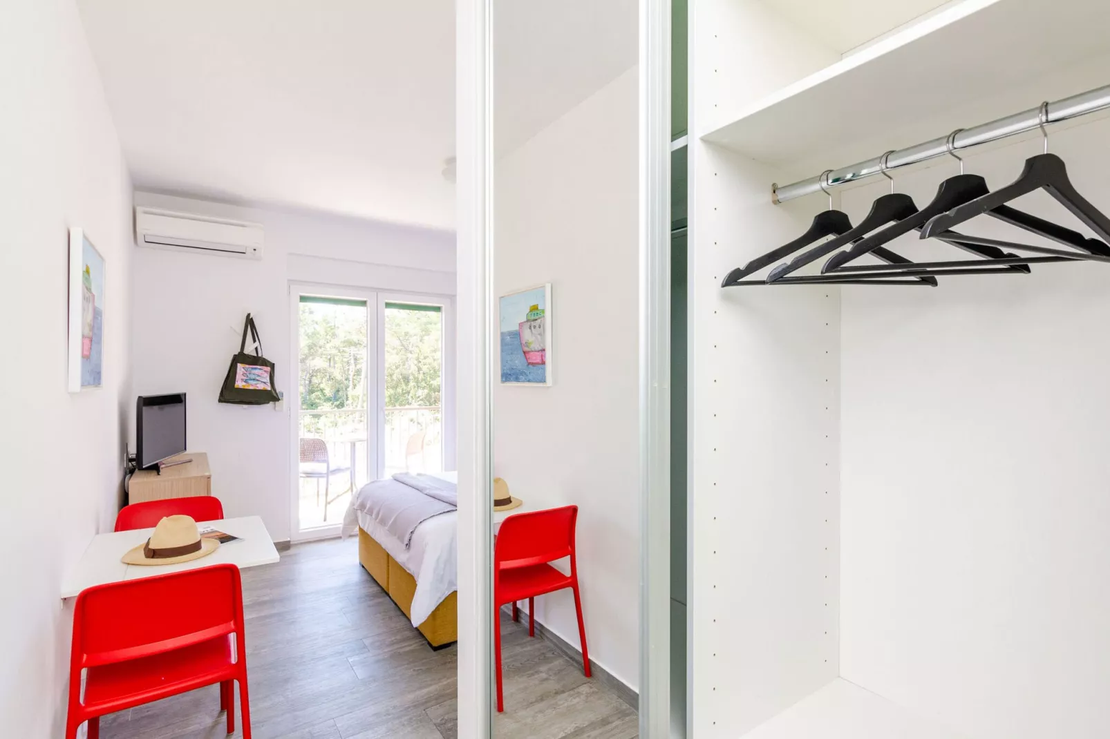 Apartments Villa Lukas - ''No.3'' Studio Apartment with Balcony and Sea View-Indoor