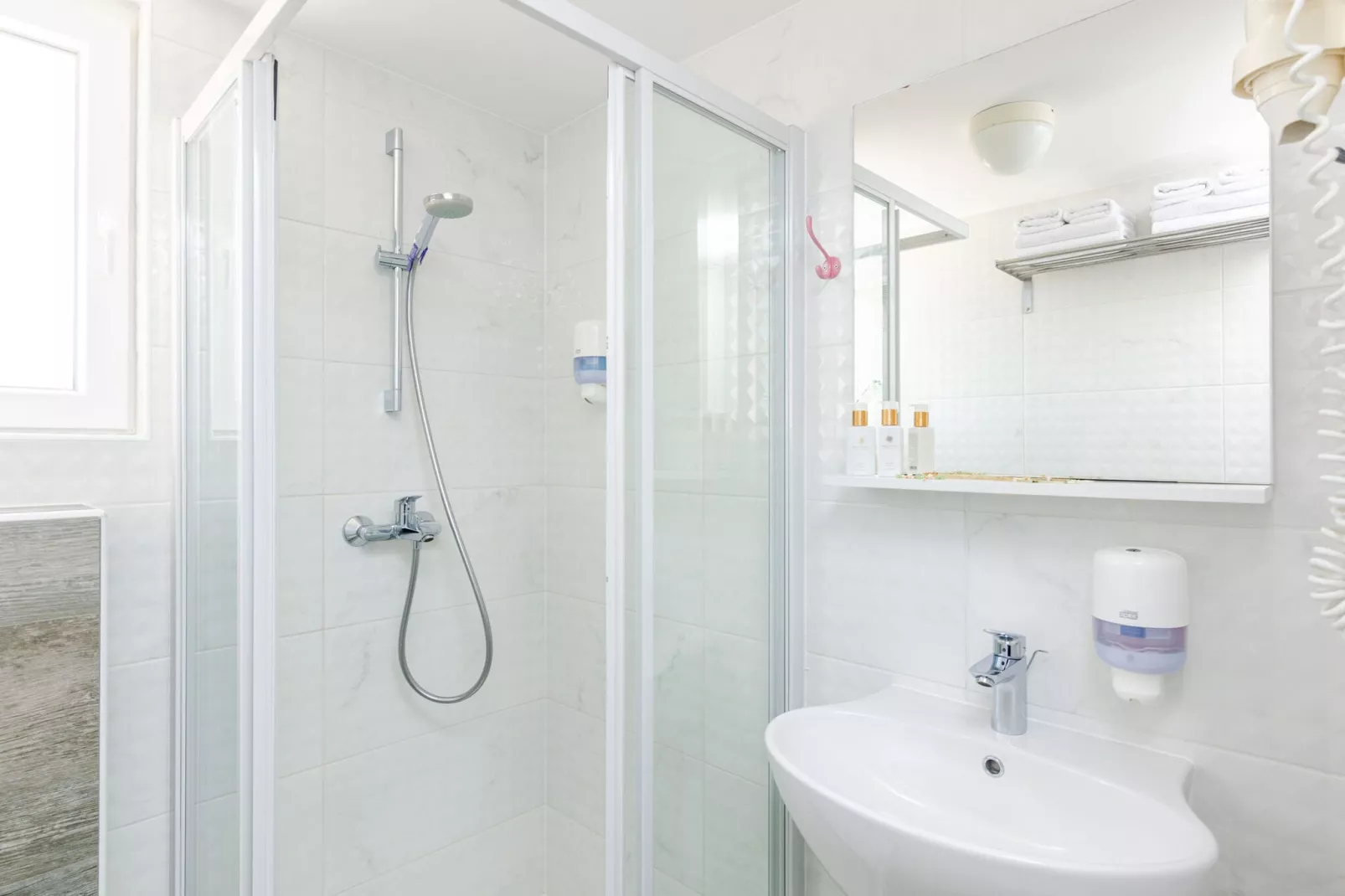 Apartments Villa Lukas - ''No.6'' Studio Apartment with Balcony and Sea View-Bathroom