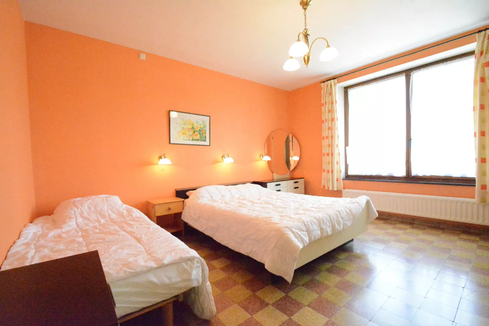 Les Boutons d'Or-Schlafzimmer