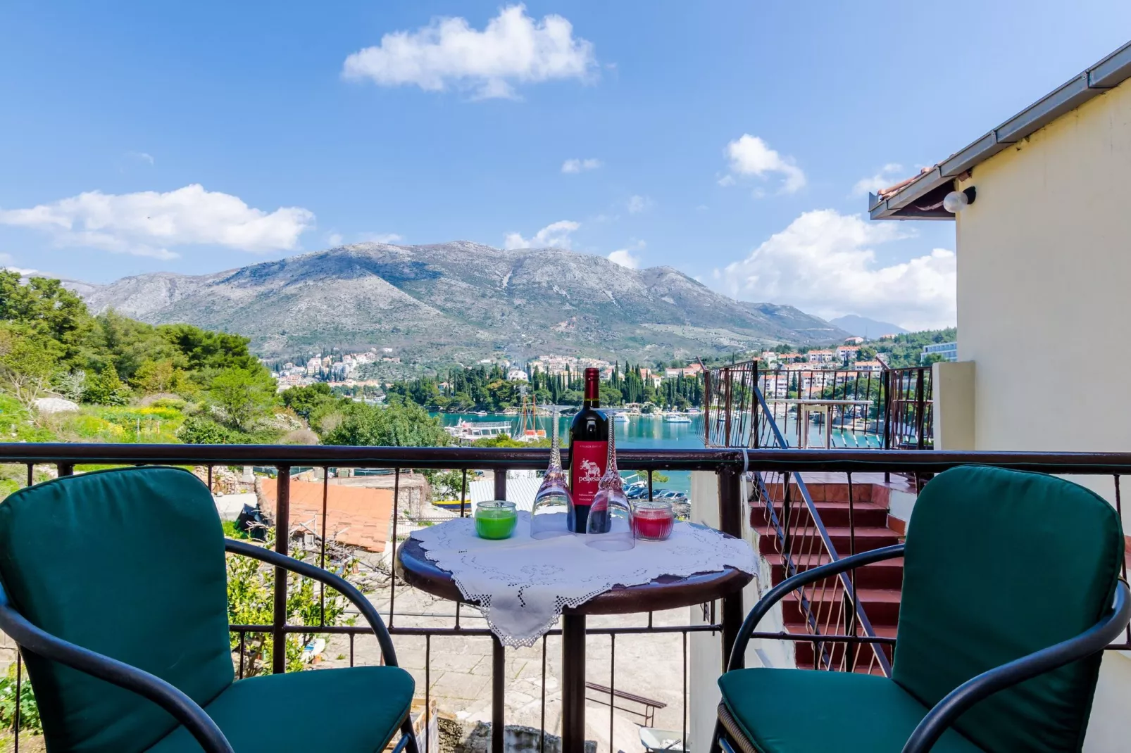 Apartments & Rooms Mihajica- Comfort Studio Apartment with Balcony and Sea View-Terrace balcony
