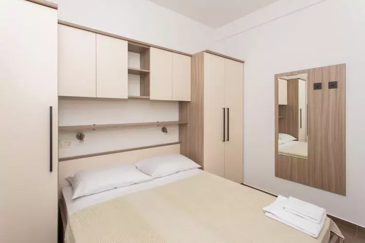 Apartments Villa Ari - Superior Three Bedroom Apartment with Balcony and Sea View (First Floor)-Bedroom