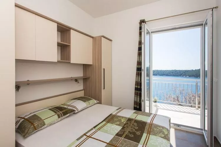 Apartments Villa Ari - Superior Three Bedroom Apartment with Balcony and Sea View (First Floor)-Bedroom