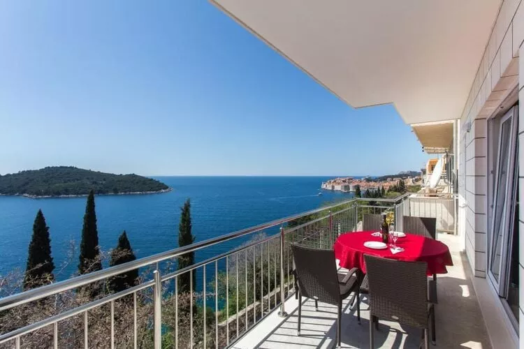 Apartments Villa Ari - Superior Three Bedroom Apartment with Balcony and Sea View (First Floor)-View