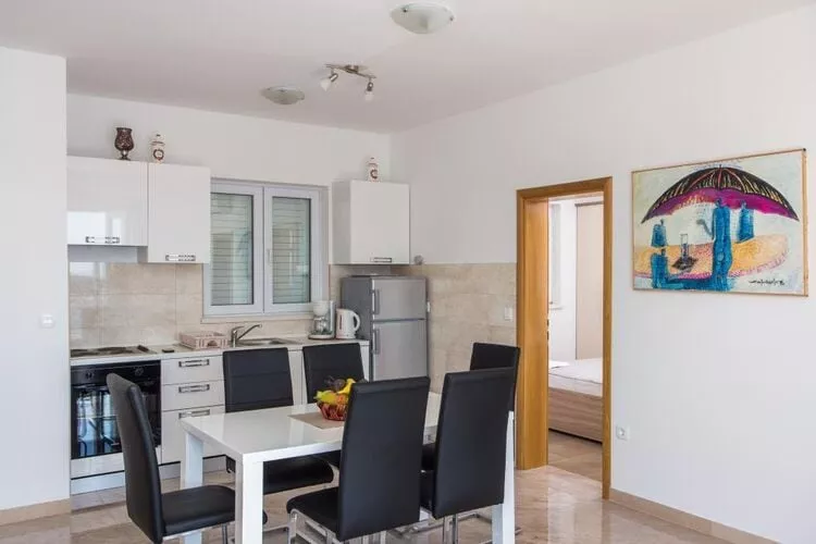 Apartments Villa Ari - Deluxe Three Bedroom Apartment with Balcony and Sea View (Second Floor)-Kitchen