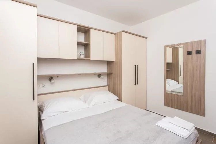 Apartments Villa Ari - Deluxe Three Bedroom Apartment with Balcony and Sea View (Second Floor)-Bedroom