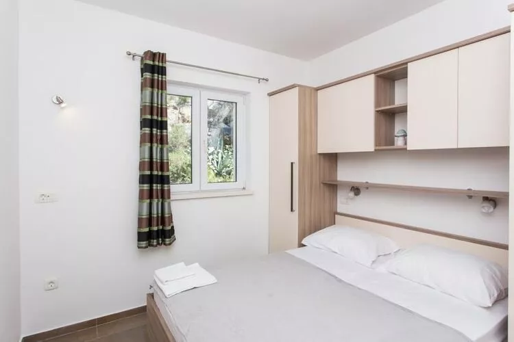 Apartments Villa Ari - Deluxe Three Bedroom Apartment with Balcony and Sea View (Second Floor)-Bedroom