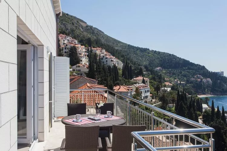Apartments Villa Ari - Deluxe Three Bedroom Apartment with Balcony and Sea View (Second Floor)-Terrace balcony