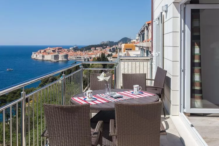 Apartments Villa Ari - Deluxe Three Bedroom Apartment with Balcony and Sea View (Second Floor)-Terrace balcony