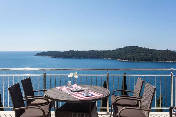 Apartments Villa Ari - Deluxe Three Bedroom Apartment with Balcony and Sea View (Second Floor)-View