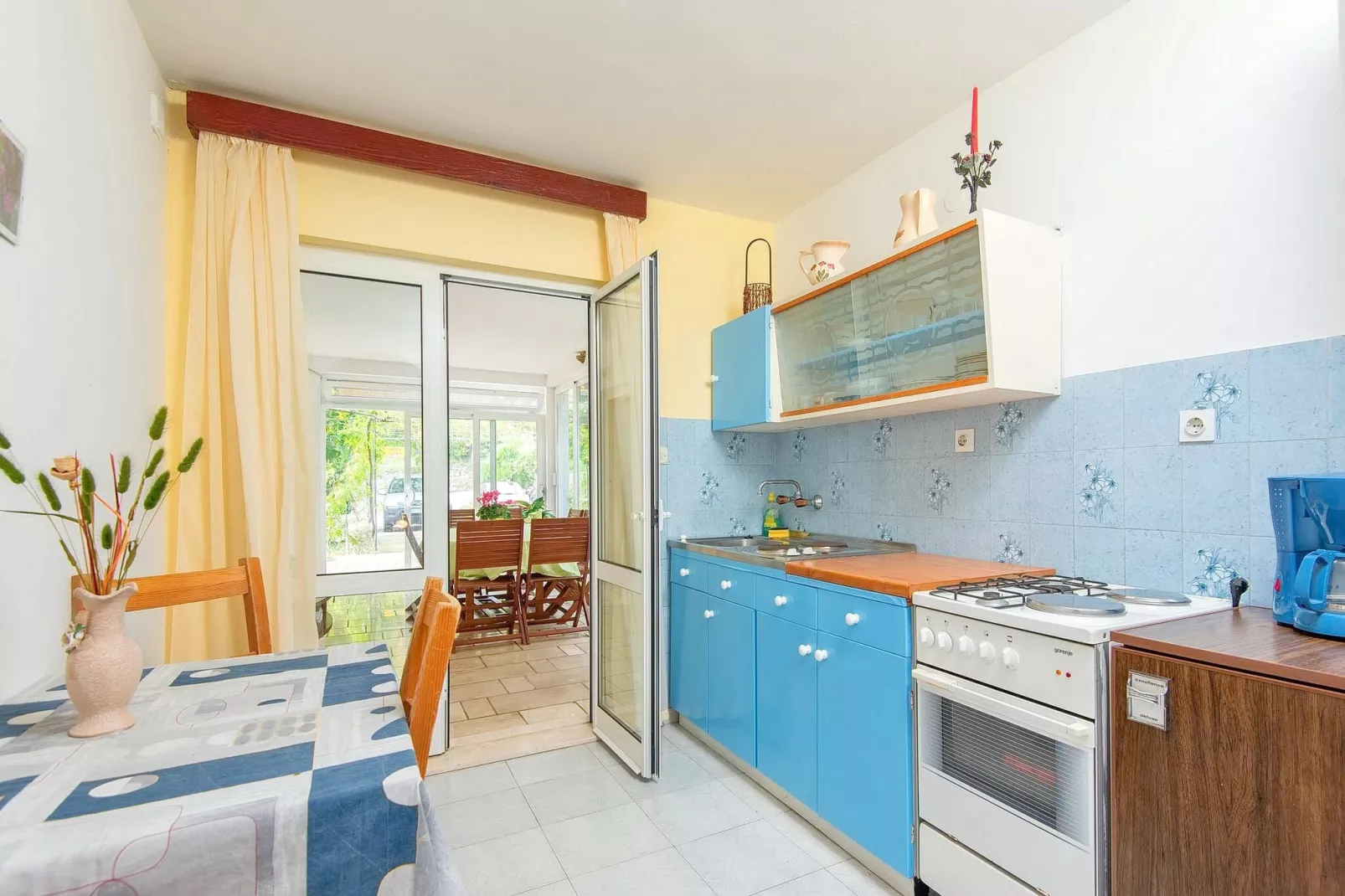 Villa Klara - Holiday Home with Terrace, Pool and Sea View-Cuisine