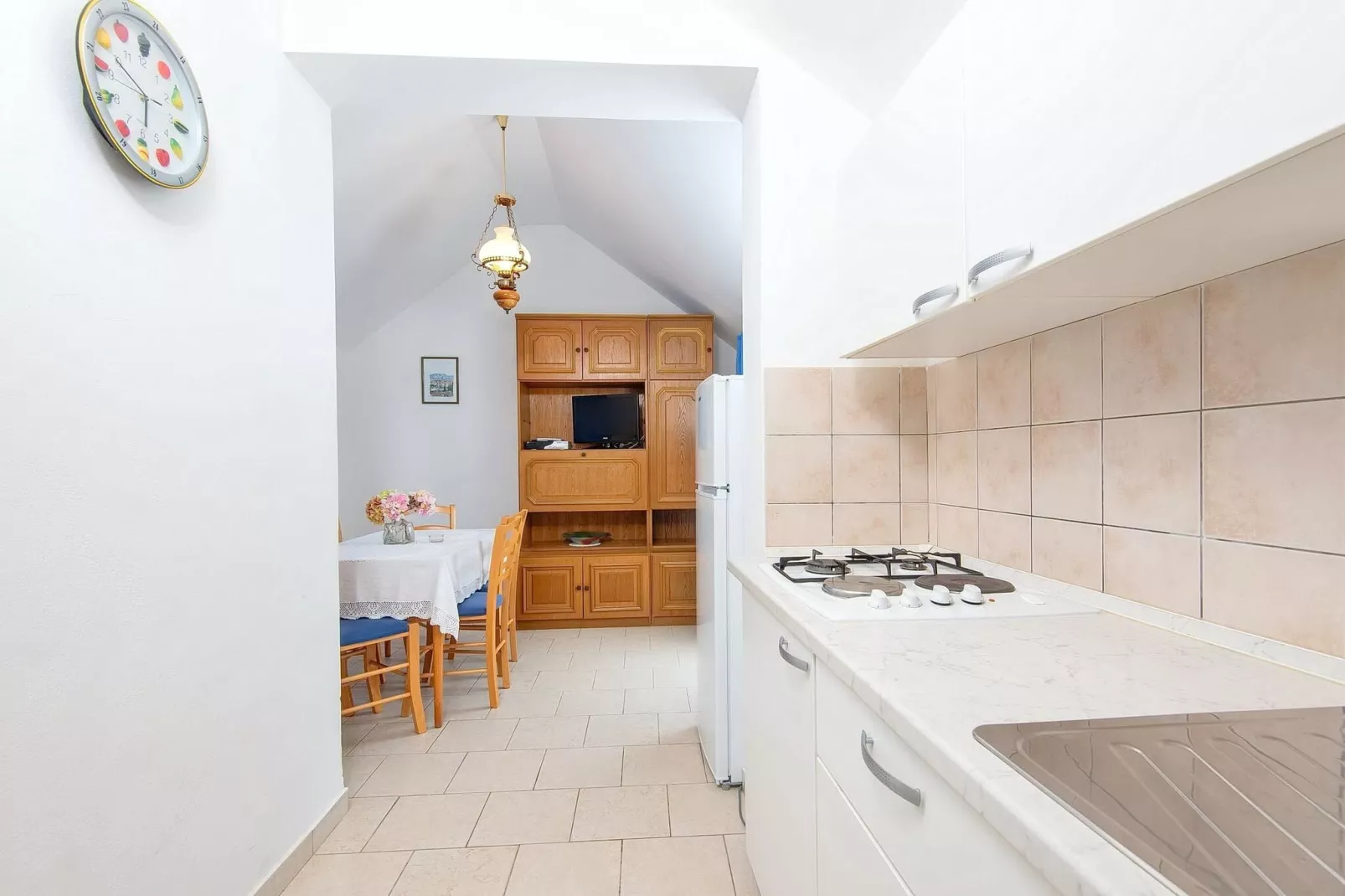 Villa Klara - Holiday Home with Terrace, Pool and Sea View-Cuisine
