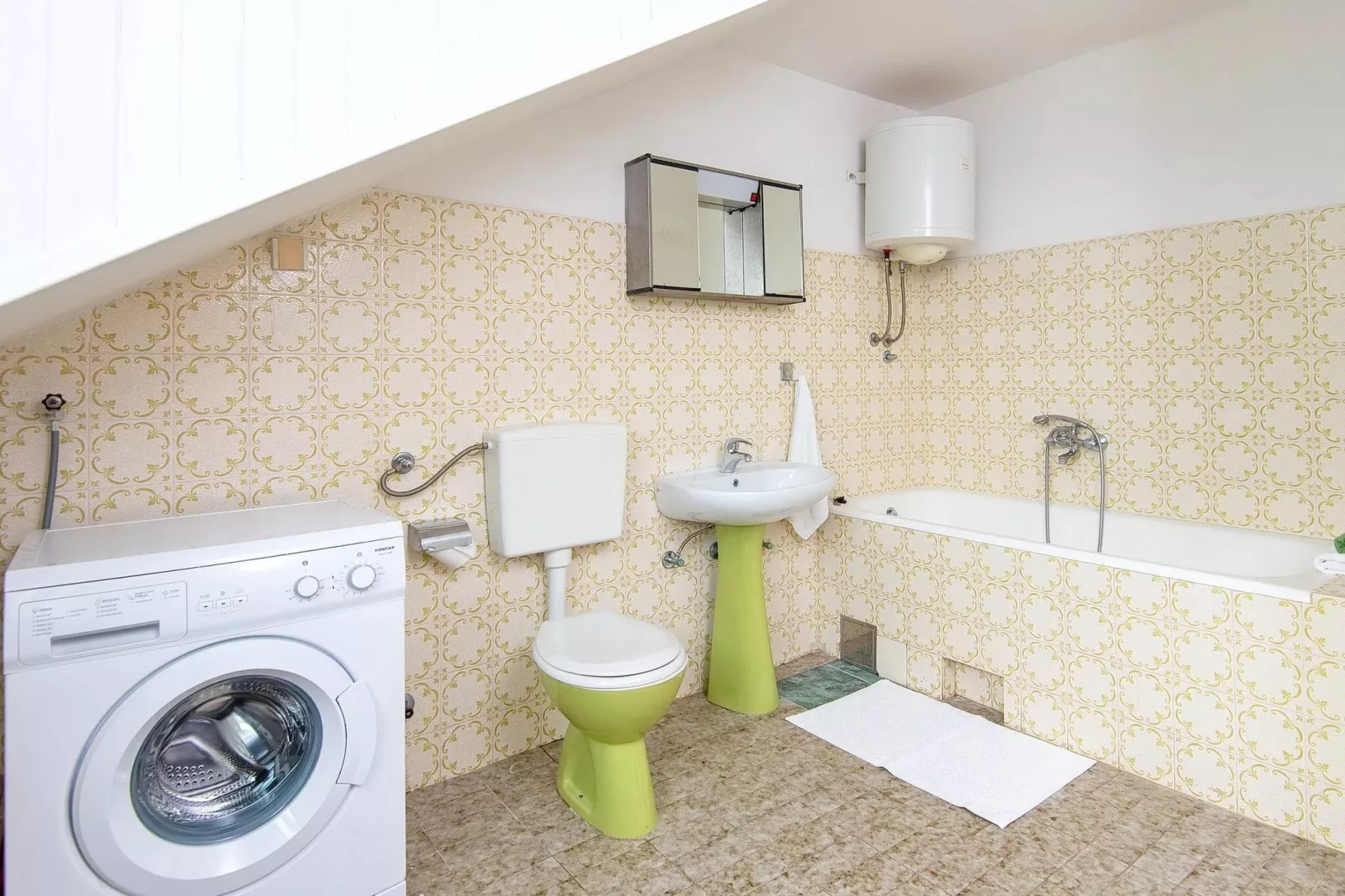 Villa Klara - Holiday Home with Terrace, Pool and Sea View-Salle de bain
