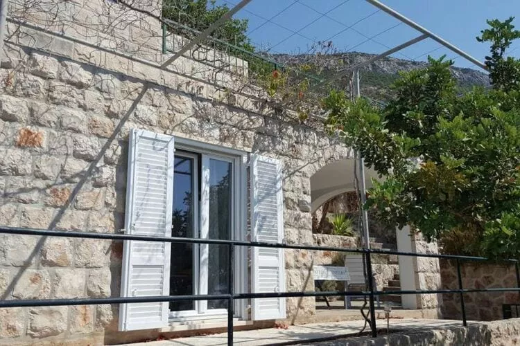 Holiday Home Odiseja- One Bedroom Apartment with Terrace and Sea View-Vue
