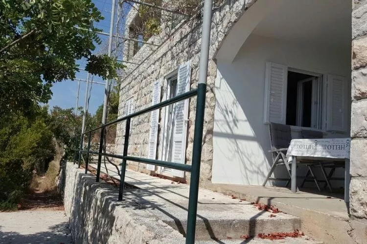 Holiday Home Odiseja- One Bedroom Apartment with Terrace and Sea View-Extérieur