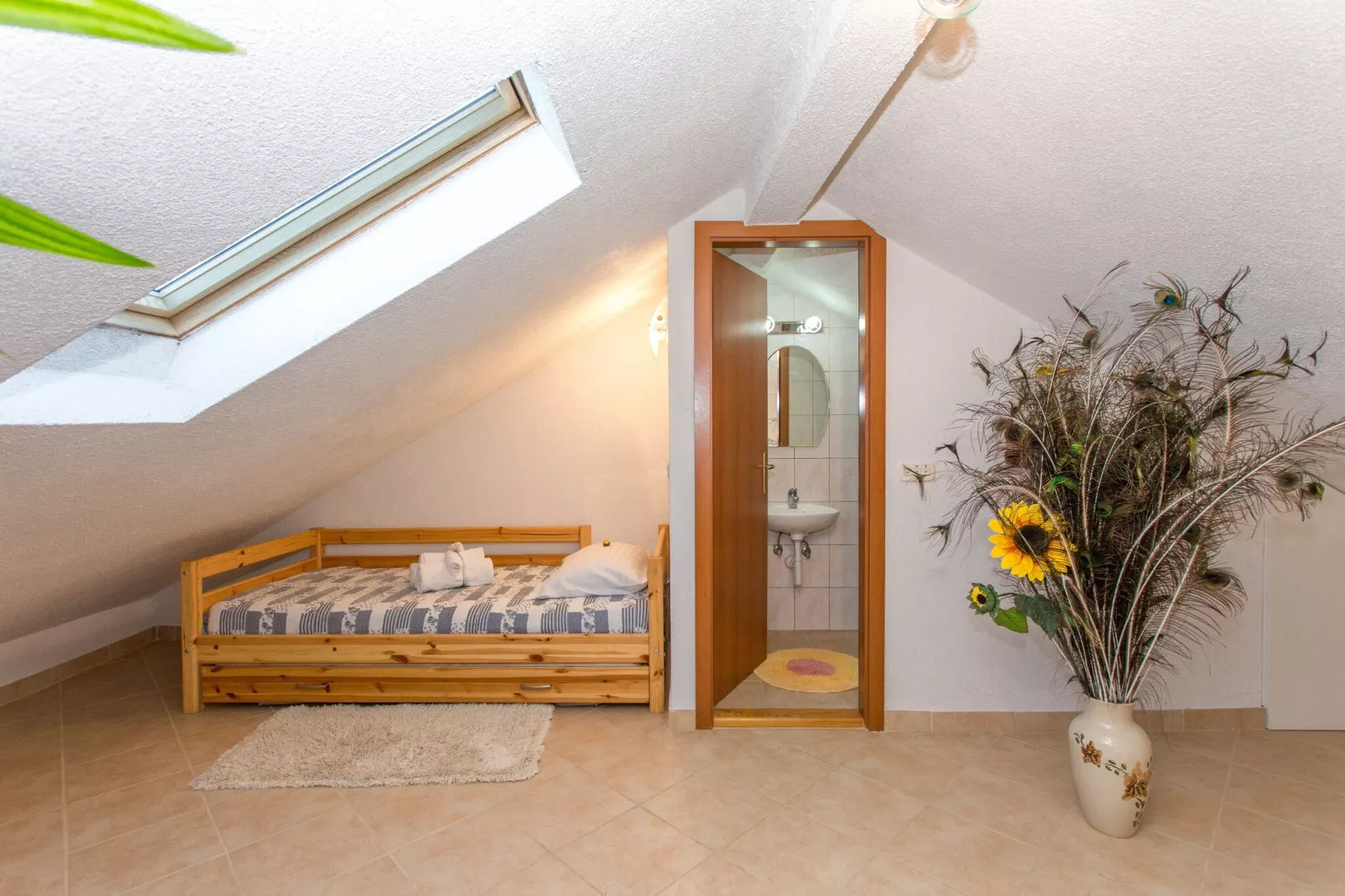 Apartments Tino- Two Bedroom Apartment with Terrace and Sea View(A2)-Bedroom