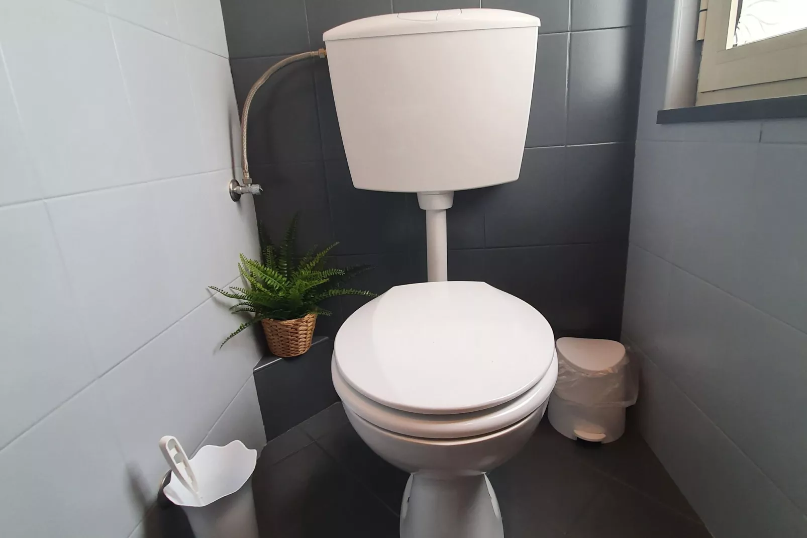 Apartments Villa Bell Memories- Studio Apartment with Terrace and Street View (A1)-Bathroom