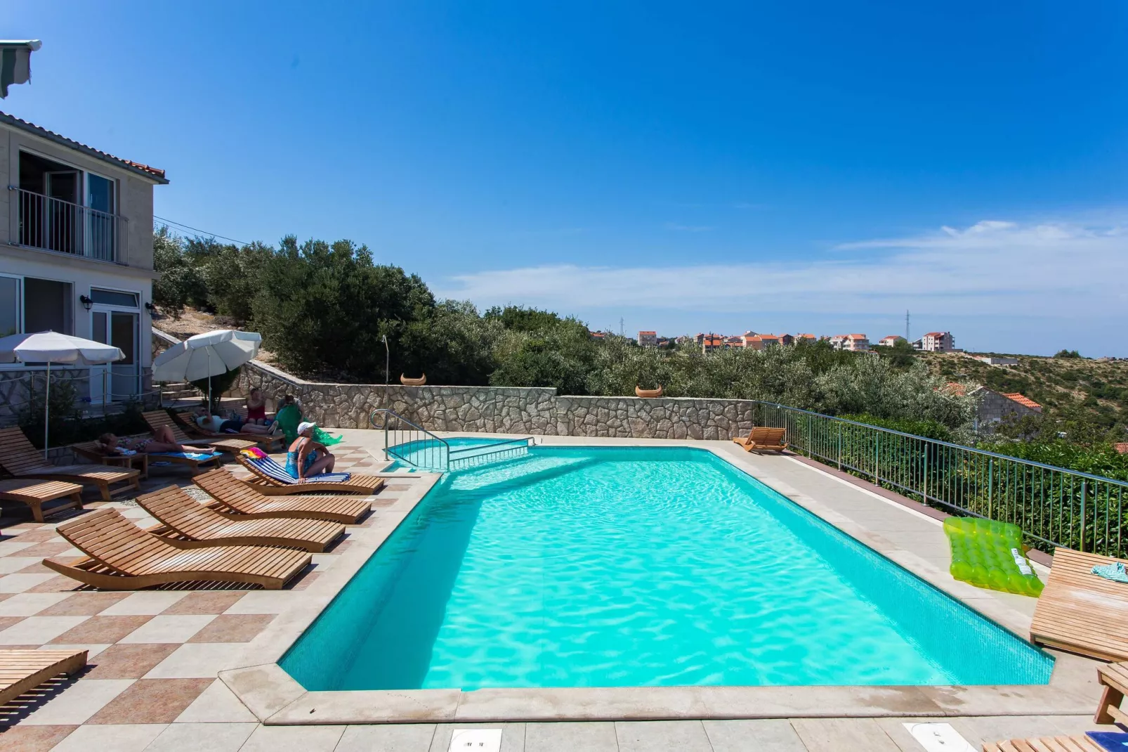 Apartments Villa Bell Memories- Studio Apartment with Terrace and Street View (A1)-Pool