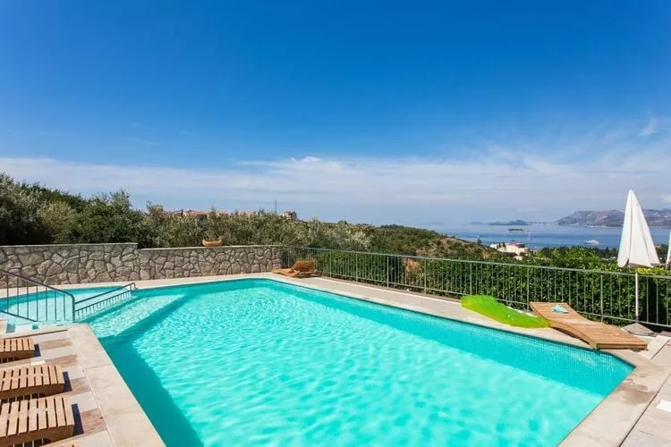 Apartments Villa Bell Memories-Studio Apartment with Balcony and Sea View (A2)-Pool