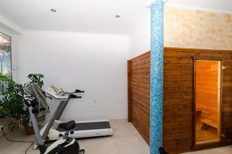 Apartments Villa Bell Memories-Studio Apartment with Balcony and Sea View (A2)-Gym
