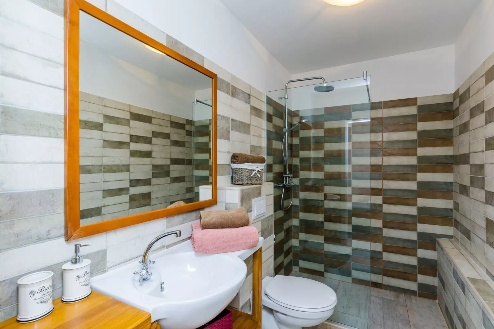 Apartments Villa Bell Memories- Two Bedroom Apartment with Balcony and Sea View (A3)-Bathroom