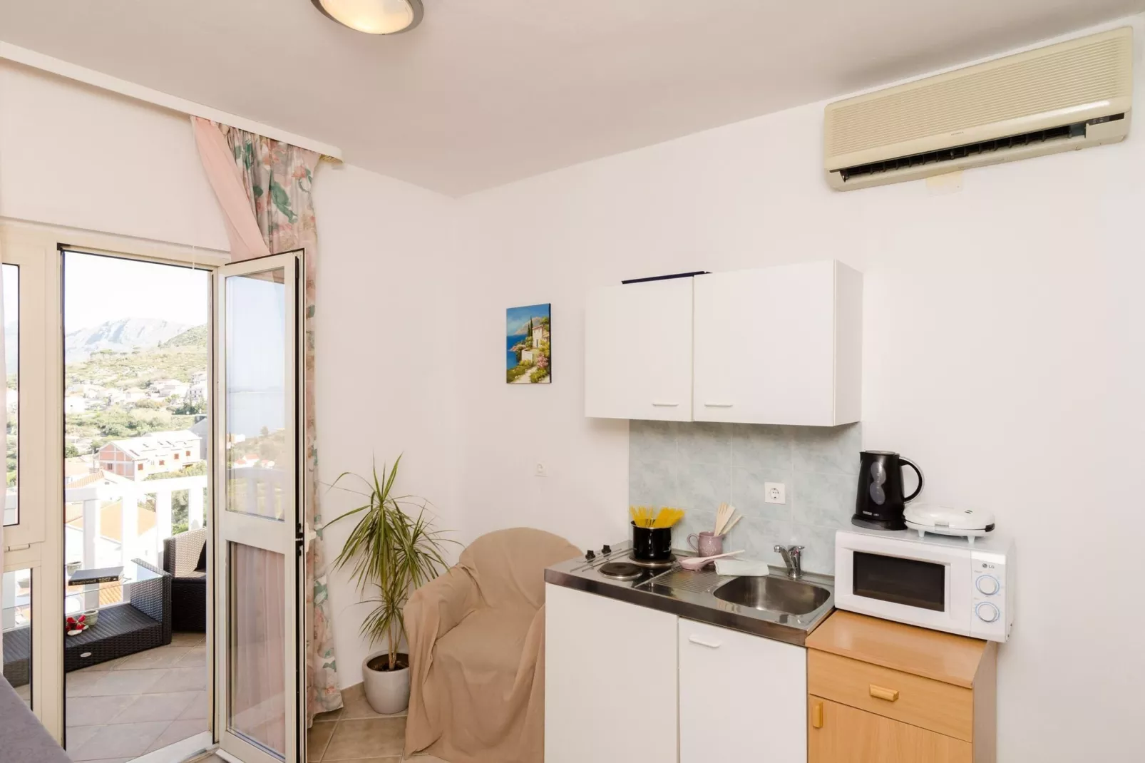 Apartments Villa Bell Memories-One Bedroom Apartment with Balcony and Sea View (A4)-Kitchen