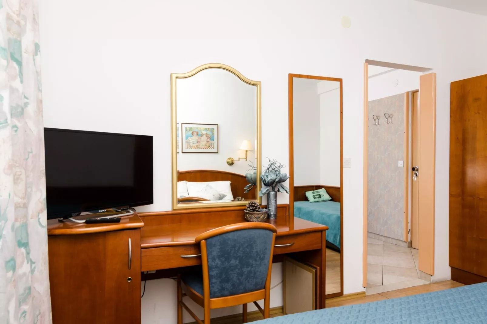 Apartments Villa Bell Memories-One Bedroom Apartment with Balcony and Sea View (A4)-Bedroom