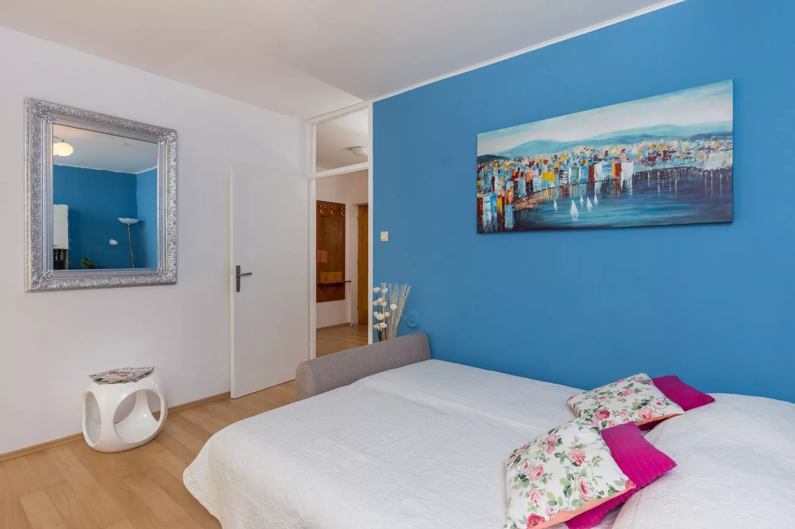 Apartment Fiorella - One Bedroom Apartment with Terrace and City View-Bedroom