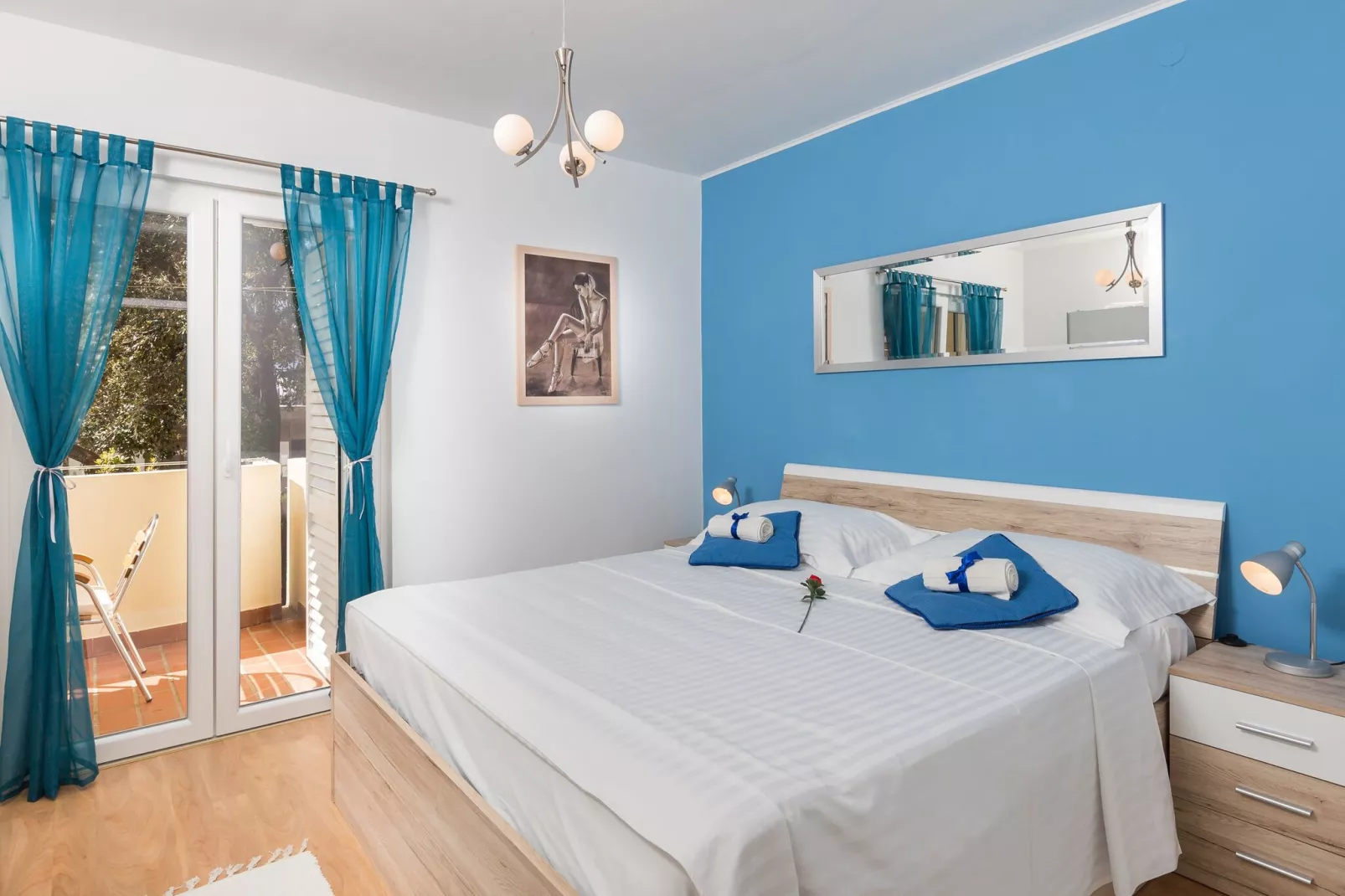 Apartment Fiorella - One Bedroom Apartment with Terrace and City View-Bedroom