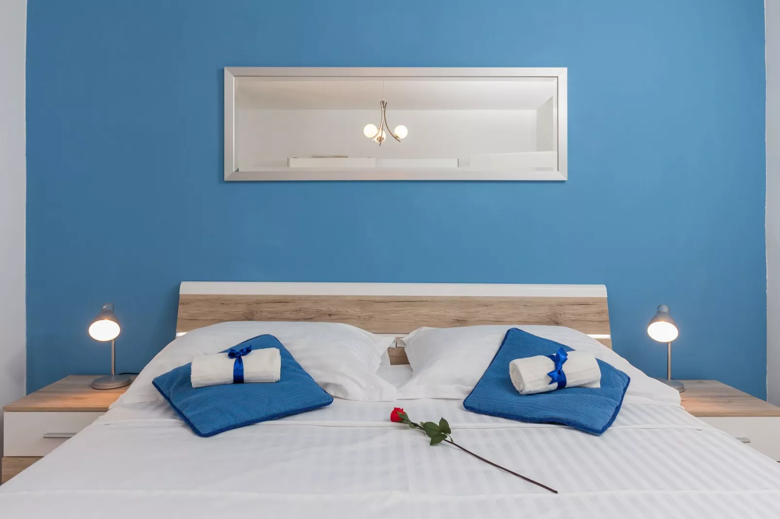 Apartment Fiorella - One Bedroom Apartment with Terrace and City View-Bedroom