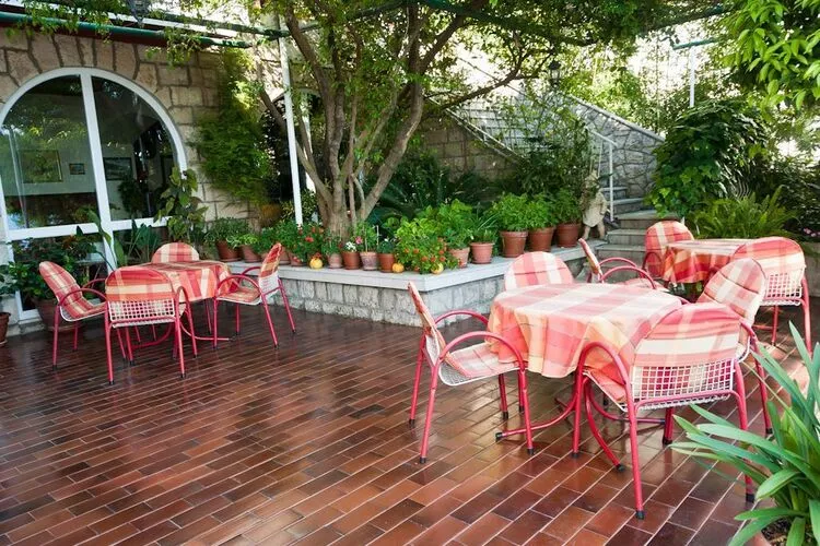 Guest House Villa Nina- Double Room with Garden View (S3 -Supetar)-Terrace