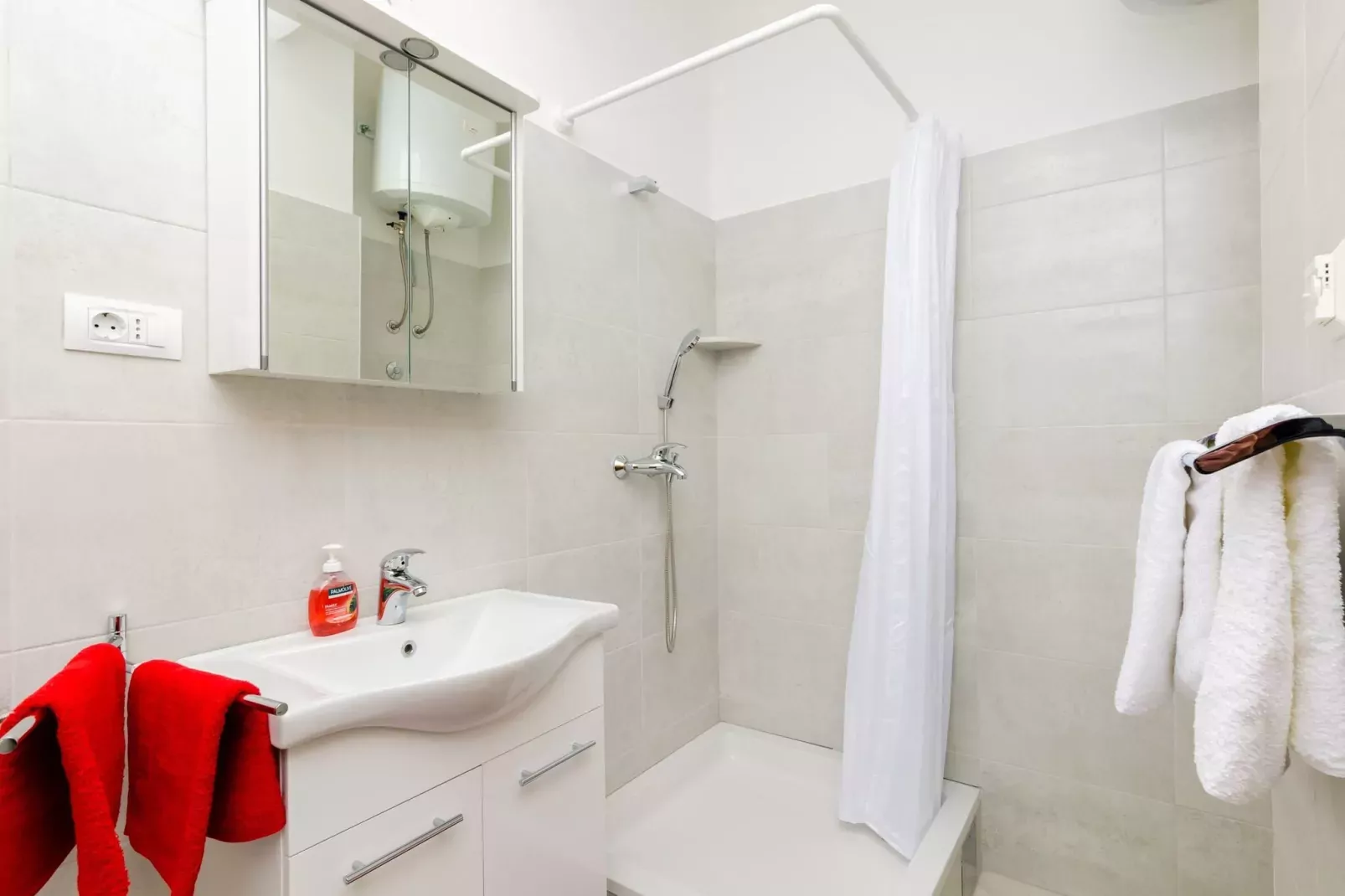 Guest House Villa Nina- One Bedroom Apartment with Sea View (Apt1)-Bathroom