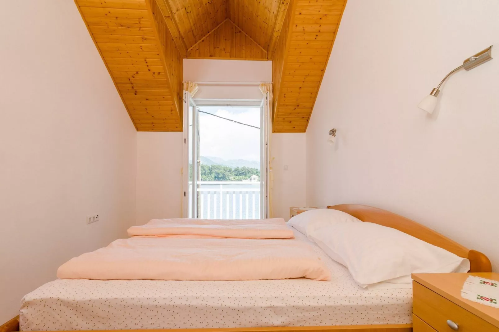Holiday Home Maćus-One Bedroom Apartment with Balcony