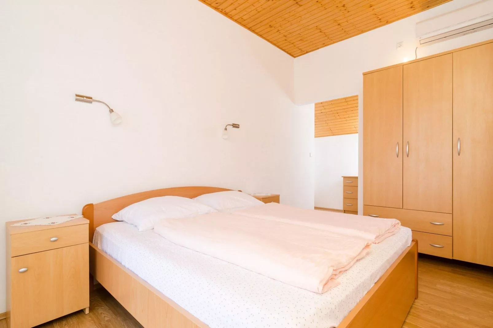 Holiday Home Maćus-One Bedroom Apartment with Balcony-Chambre