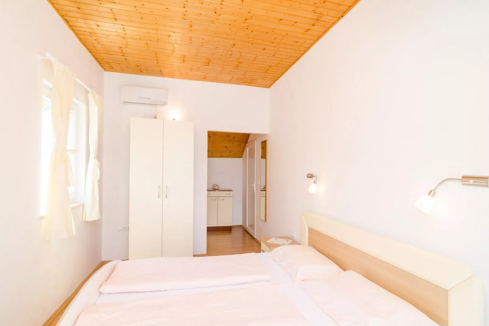 Holiday Home Maćus-One Bedroom Apartment with Balcony-Chambre