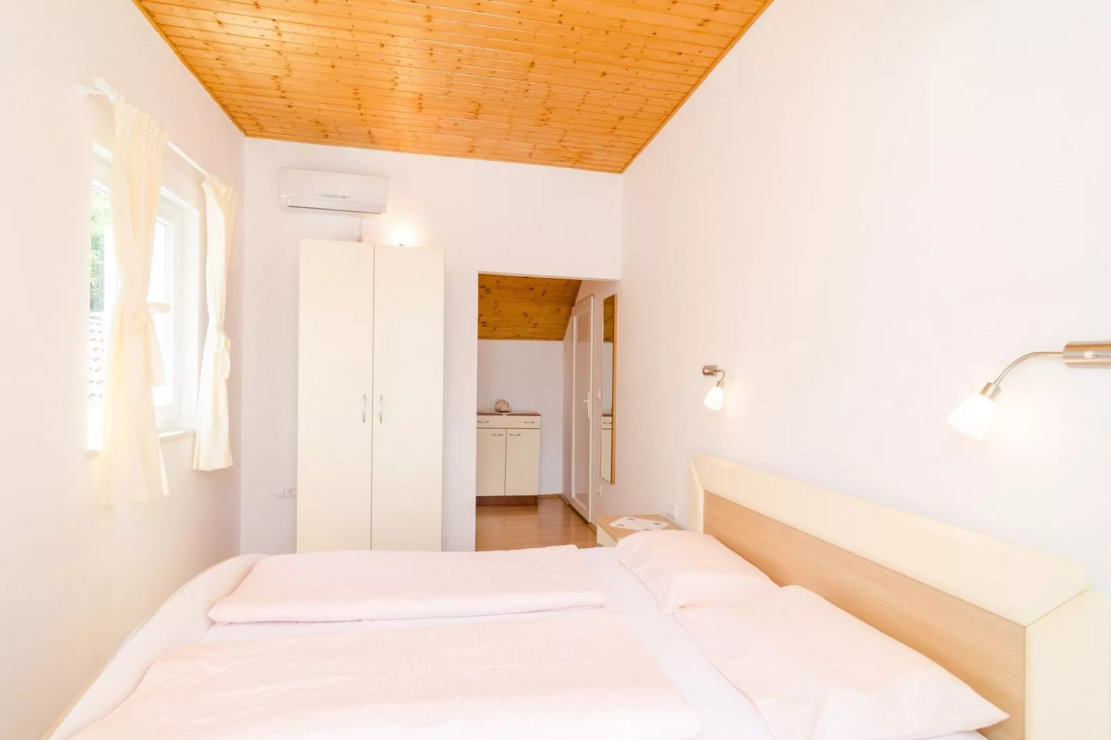 Holiday Home Maćus-One Bedroom Apartment with Balcony-Chambre