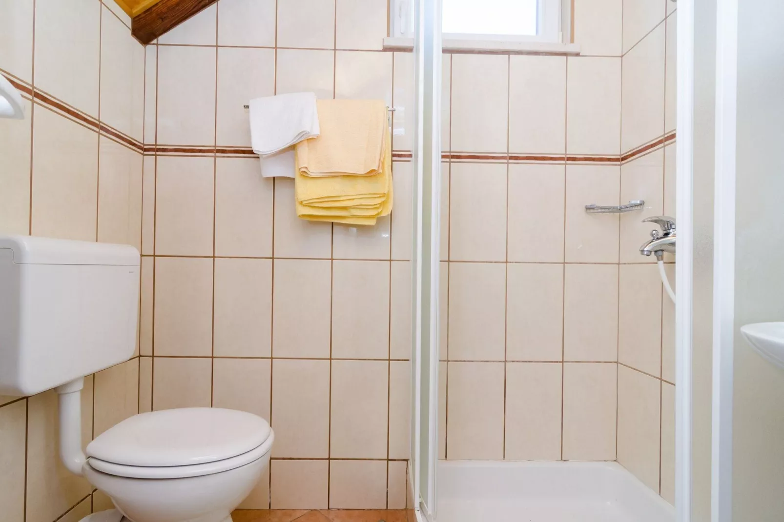 Holiday Home Maćus-One Bedroom Apartment with Balcony-Salle de bain