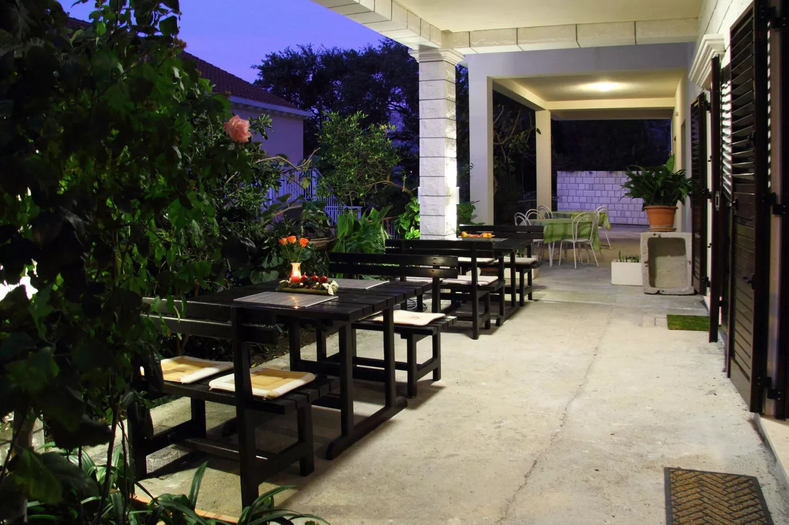 Apartments Magda- Comfort Studio Apartment with Patio and Garden View (Apartman 1)-Terrace