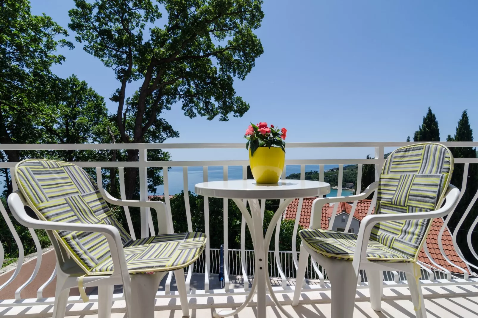Apartments Marmo - One Bedroom Apartment with Balcony and Sea View (Apartman 1)-Terrace balcony