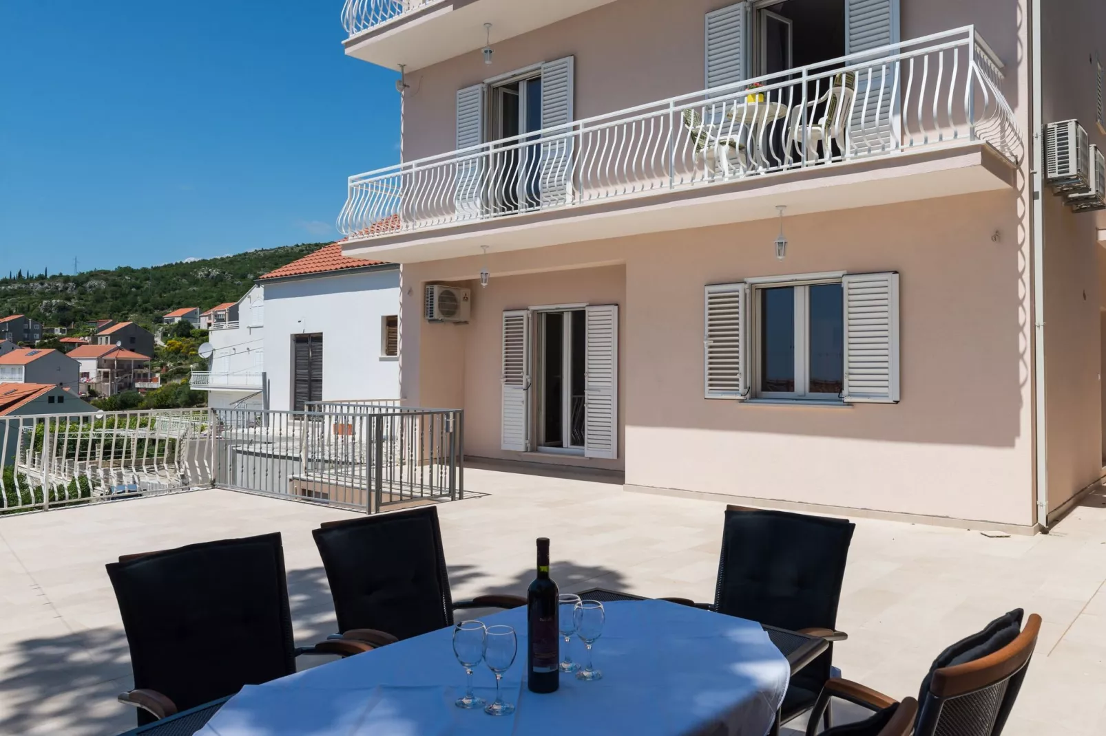 Apartments Marmo - One Bedroom Apartment with Balcony and Sea View (Apartman 1)-Outdoor