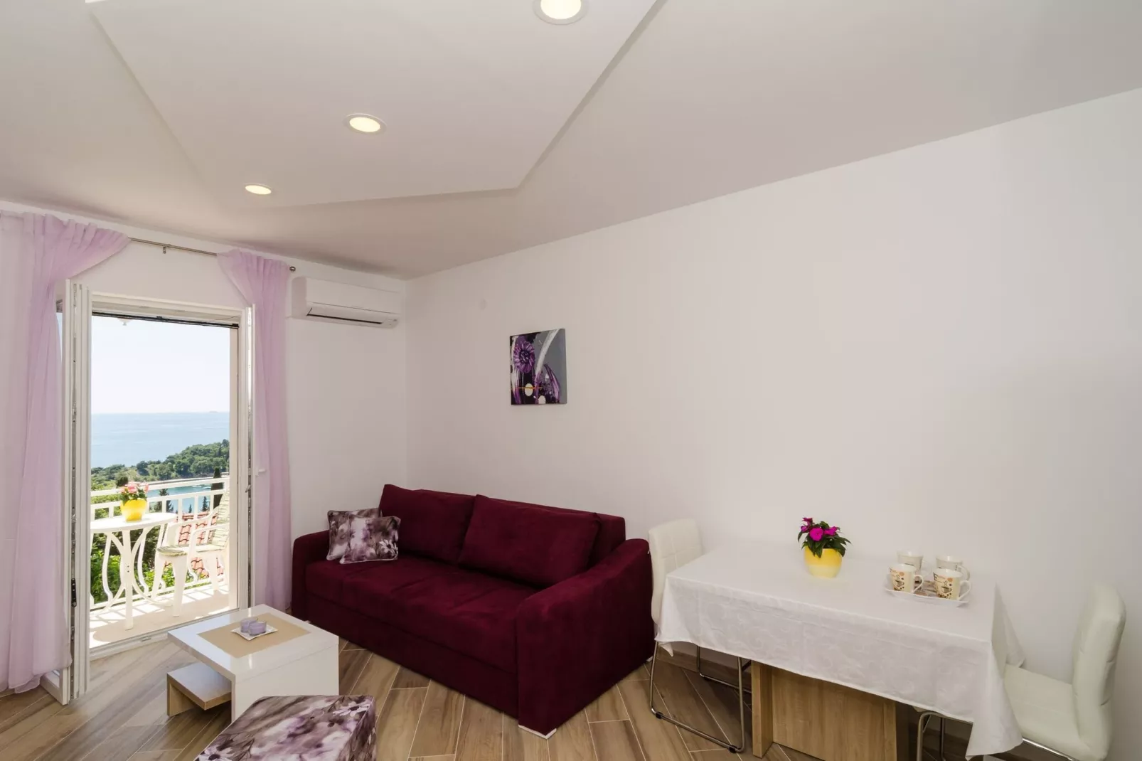 Apartments Marmo - One Bedroom Apartment with Balcony and Sea View (Apartman 1)-Indoor