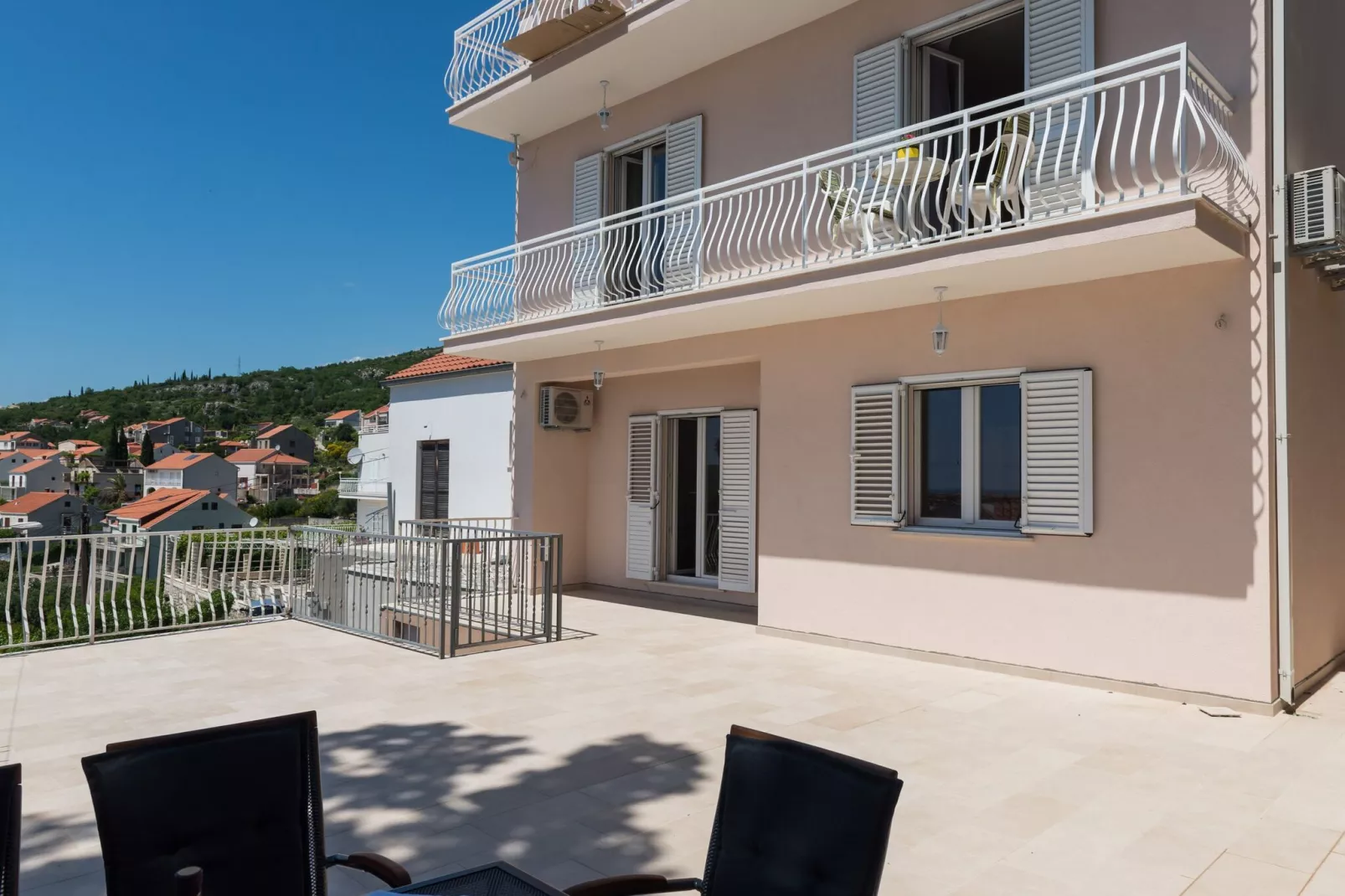 Apartments Marmo - One Bedroom Apartment with Balcony and Sea View (Apartman 1)-Outdoor
