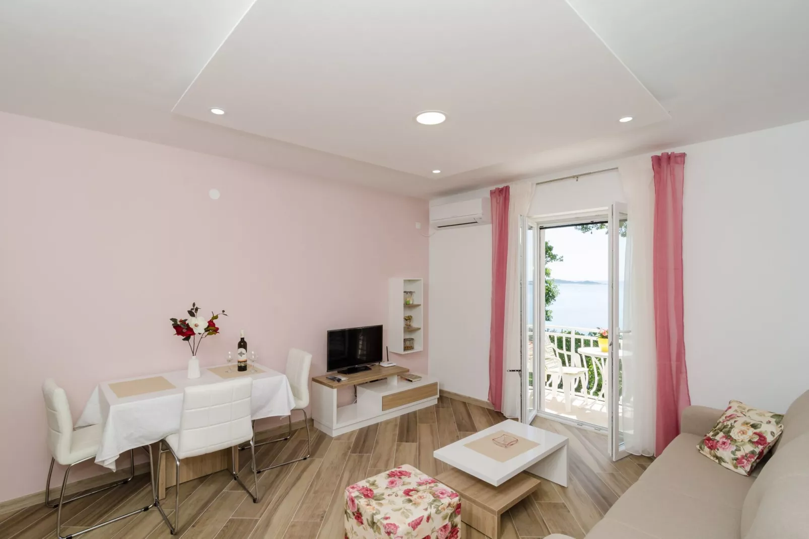 Apartments Marmo - Comfort One Bedroom Apartment with Balcony and Sea View (Apartman 2)-Living room