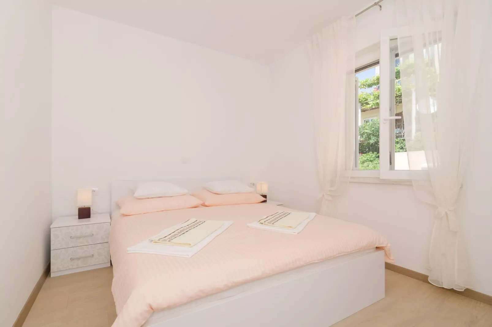 Apartments Marmo - Comfort One Bedroom Apartment with Balcony and Sea View (Apartman 2)-Bedroom