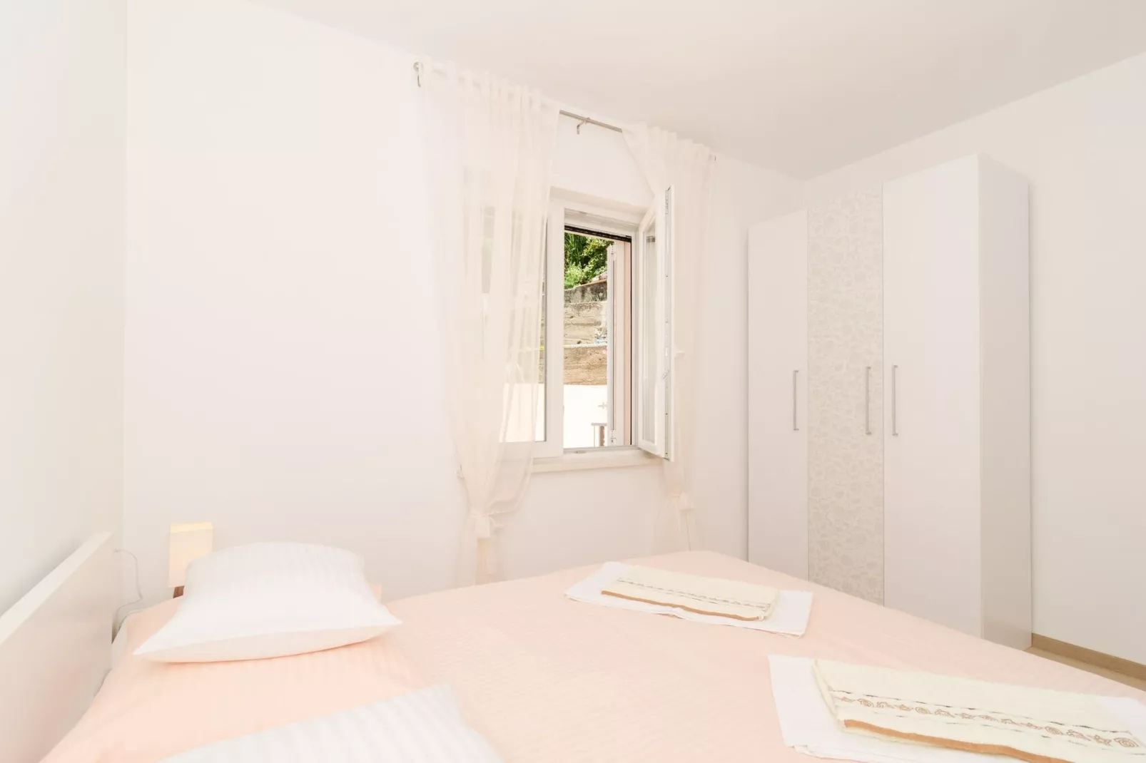 Apartments Marmo - Comfort One Bedroom Apartment with Balcony and Sea View (Apartman 2)-Bedroom
