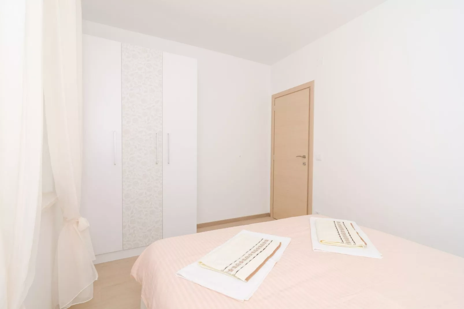 Apartments Marmo - Comfort One Bedroom Apartment with Balcony and Sea View (Apartman 2)-Bedroom