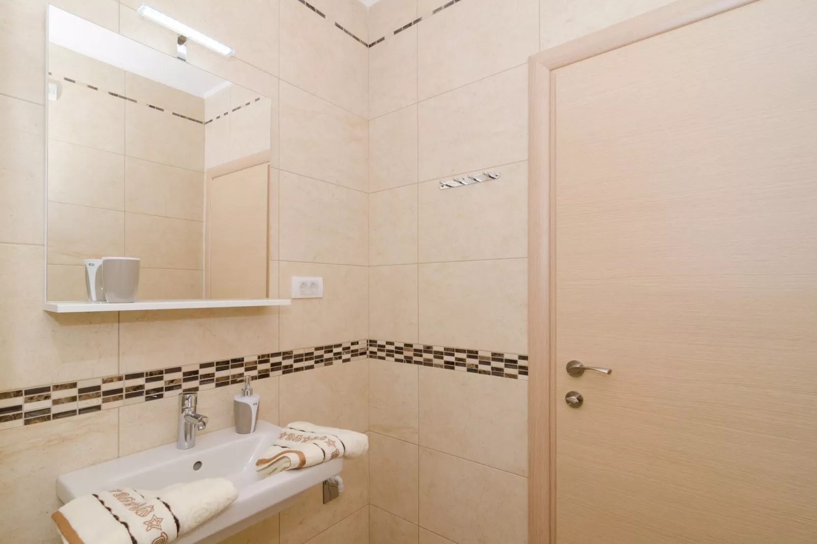 Apartments Marmo - Comfort One Bedroom Apartment with Balcony and Sea View (Apartman 2)-Bathroom