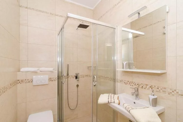 Apartments Marmo - Deluxe One Bedroom Apartment with Balcony and Sea View (Apartman 4)-Bathroom