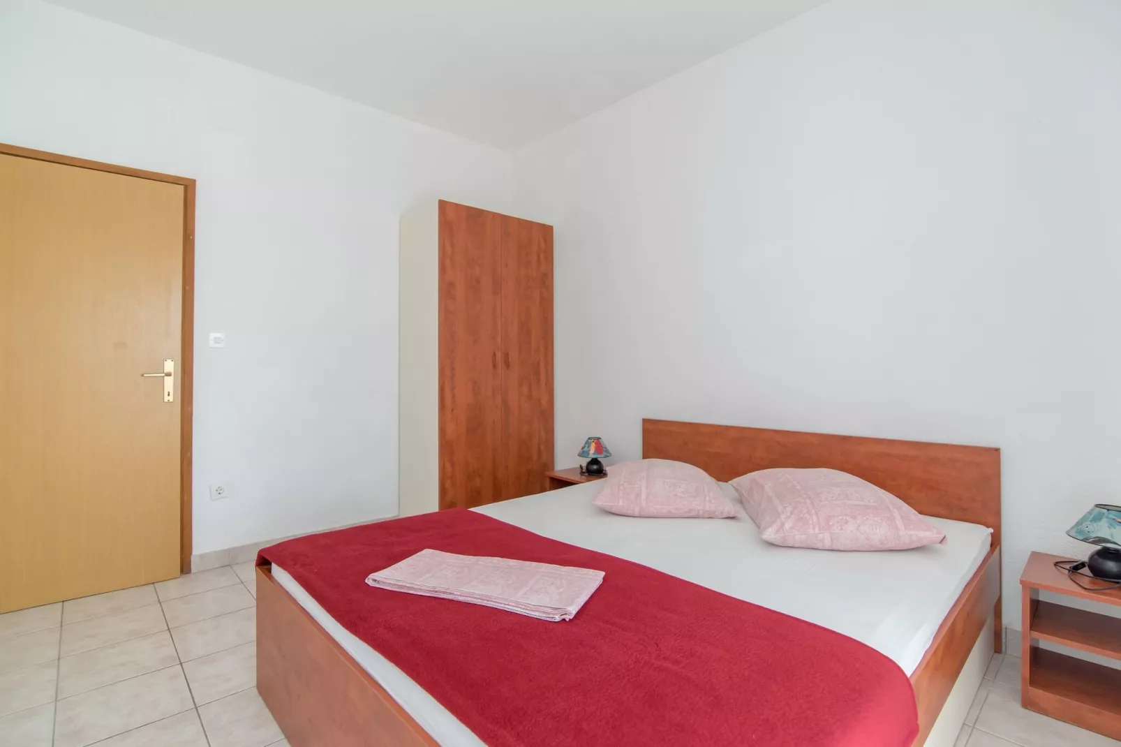 Apartments Neva- Standard Two Bedroom Apartment with Terrace and Sea View (4Z)-Bedroom
