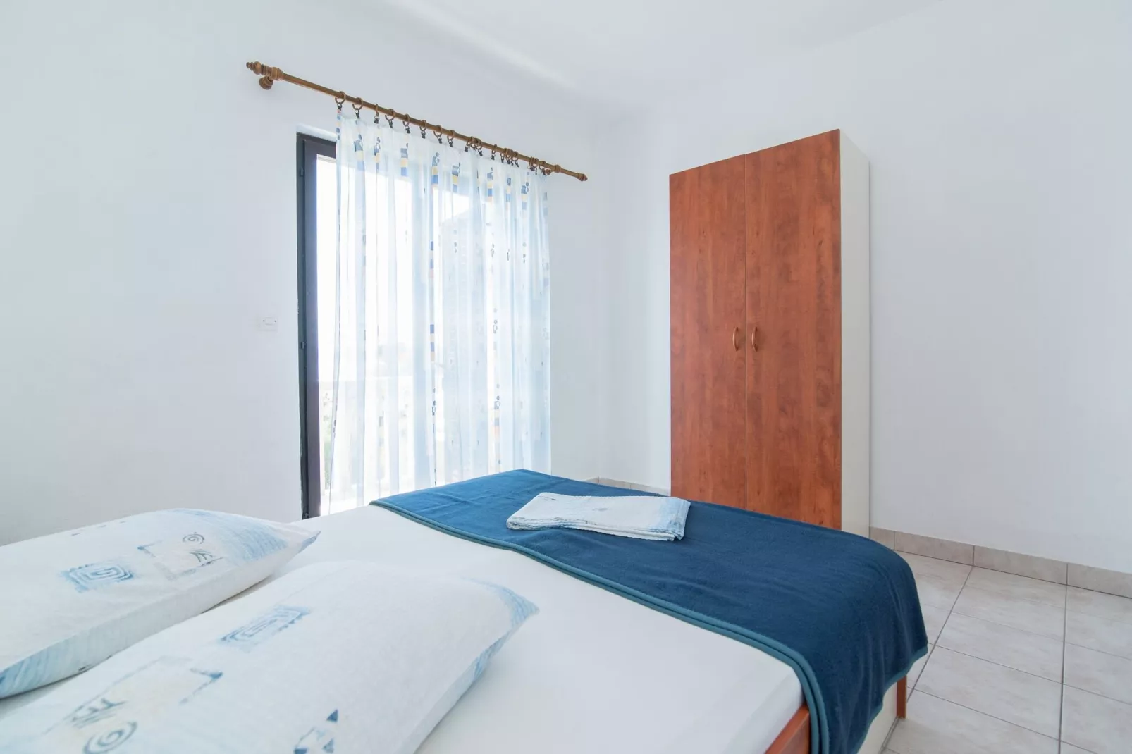 Apartments Neva- Two Bedroom Apartment with Balcony (4R)-Bedroom